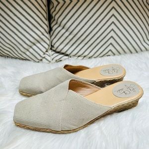 Life Stride Cream Canvas Mule